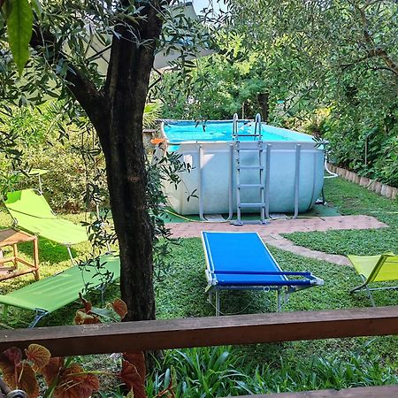 Alloggio Per Uso Turistico Sant'Andrea Lariano エクステリア 写真